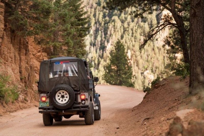 Colorado Springs Garden of the Gods and Foothills Jeep Tour