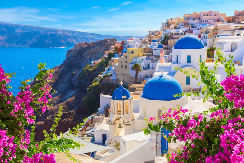 Beautiful Oia town on Santorini island, Greece