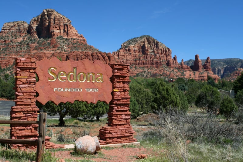 Welcome to Sedona, Arizona sign