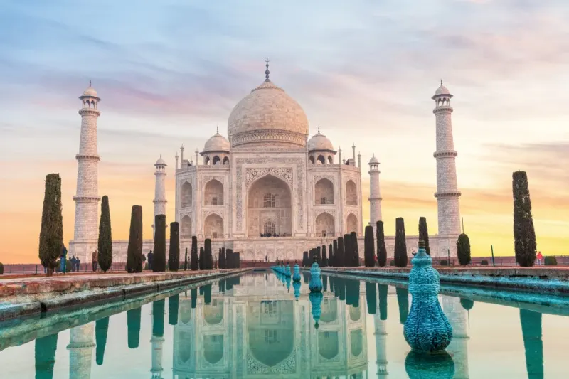 Pool intron of Taj Mahal